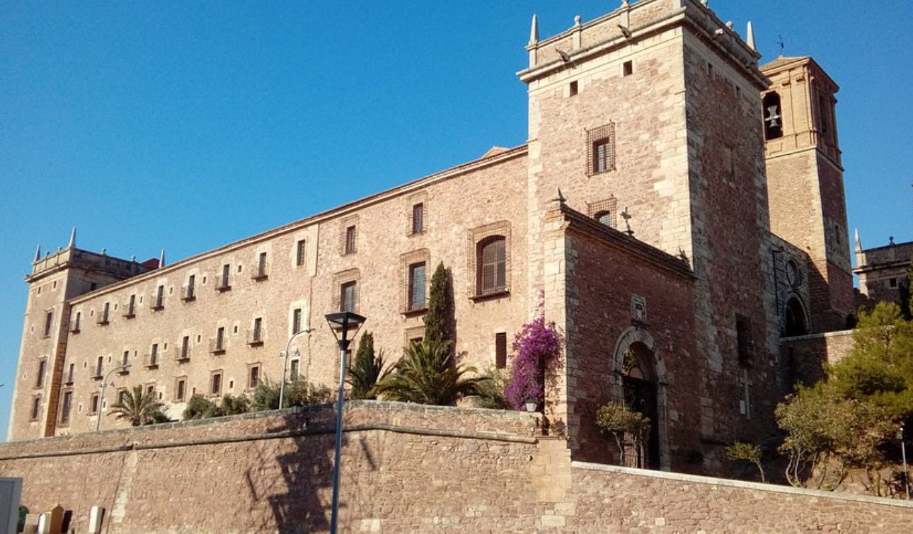 Ruïnes del castell del Puig, Spain
